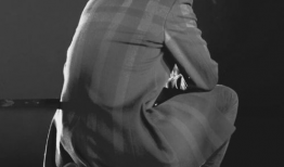 麻豆君,揭秘时尚界的魅力偶像